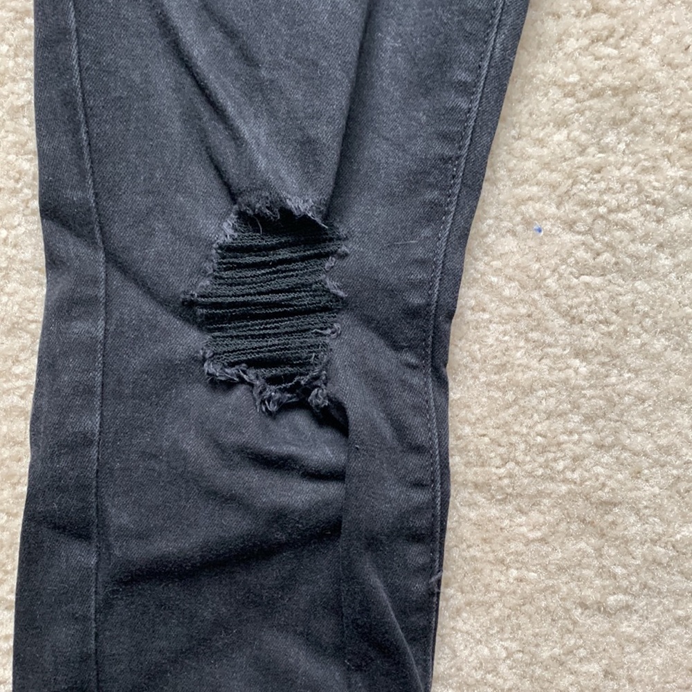 Old Navy size 8 Mid-Rise Rockstar Distressed Super Skinny Black Ankle Jeggings - Picture 3 of 10